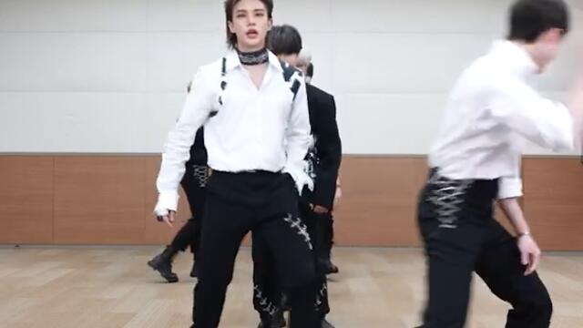 Stray Kids『CIRCUS』 Relay Dance Movie