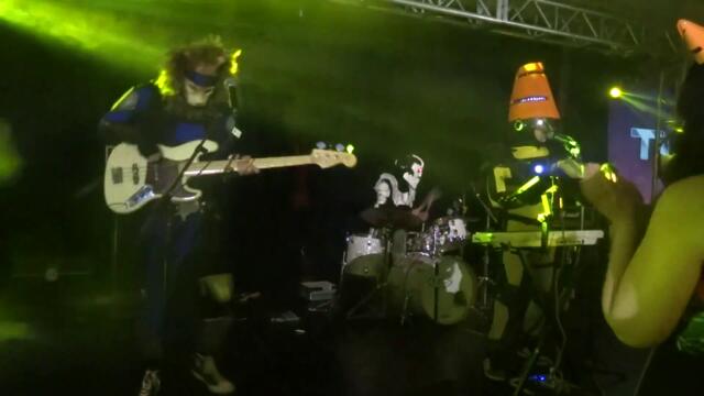 Tupper Ware Remix Party - Uptown Funk