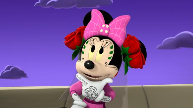 Batteries Included 🔋| Mickey Mouse Funhouse | @Disney Junior