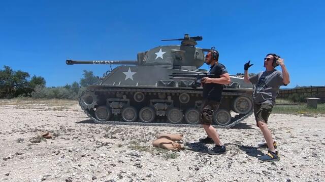 Hunt The Dinosaur - Destructo feat. Gun Drummer