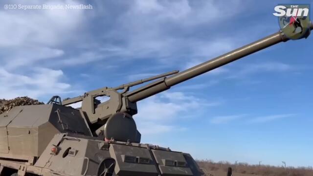 Ukrainian forces use Czech howitzers against Russian troops