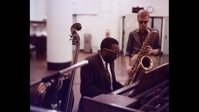 Thelonious Monk / Gerry Mulligan [1957] - Straight, no chaser