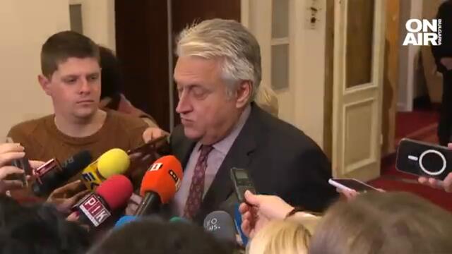 Рашков: Ще се явя в прокуратурата, когато Борисов каже откъде са кюлчетата и пачките с евро