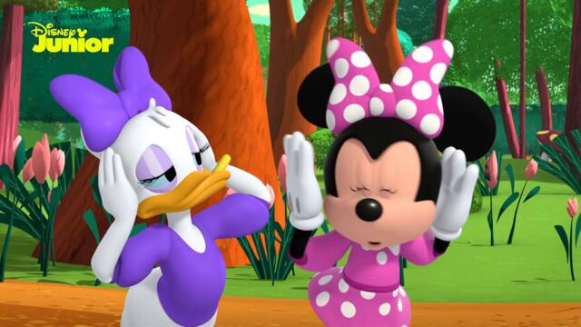Mickey Mouse Funhouse: Al ritmo de las estaciones | Disney Junior Oficial