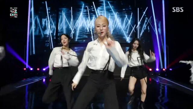 르세라핌(LE SSERAFIM), 보이시한 매력이 돋보이는 무대 ＜The Boys(소녀시대)♬＞ #SBS가요대전 #SBSenter