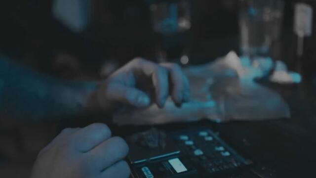 ADEK WWA - CIĘŻKO NA GŁOWIE (Official Video)