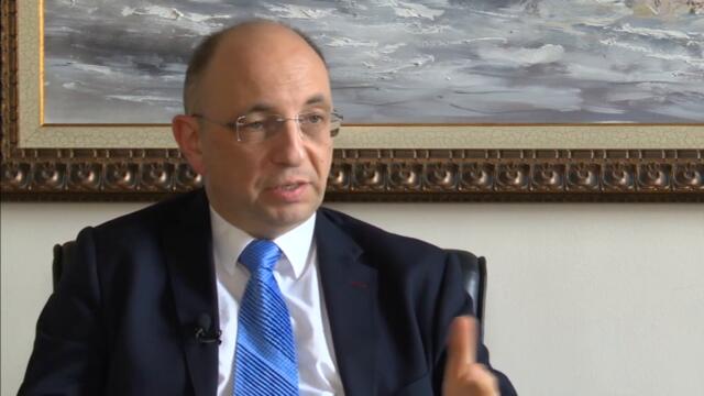 Николай Василев: За месеци можем да оплескаме десетилетия усилия