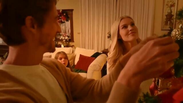 Pre-Lit Artificial Full Christmas Tree