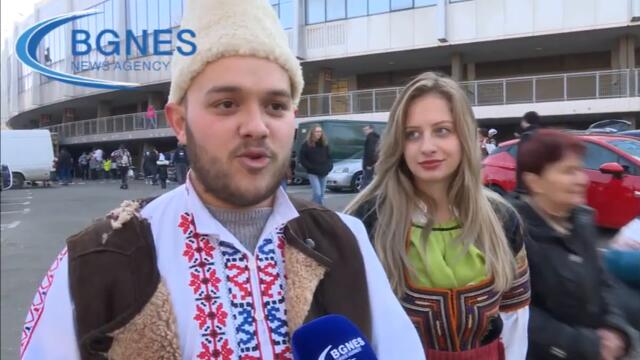 Магията на Сурва - кукери-сватбари и звънчари гониха злото в Борисовата градина