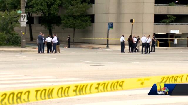 Mentors explain new rules to squeegee workers