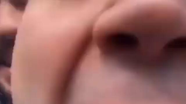 За кадром постучи в мою дверь