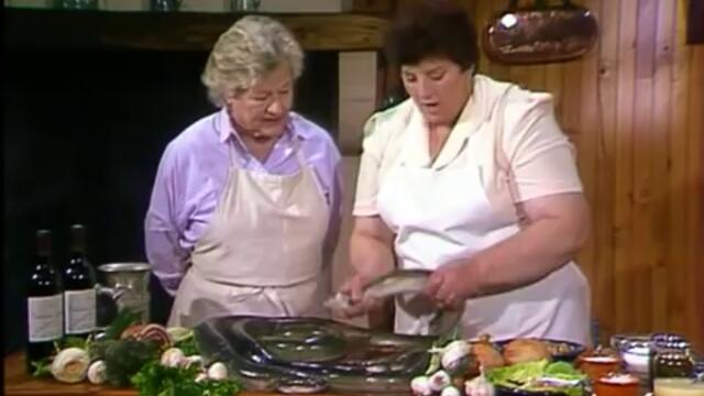 Culte : Maïté assomme des anguilles | Archive INA