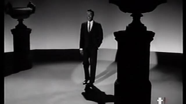 Nat King Cole sings "When I Fall in Love"