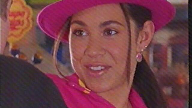 ОТКЪС "Degrassi: The Next Generation" - Bark at the Moon S4E13 bg audio Деграси: Следващо поколение - Вой срещу луната Сез4 Еп1