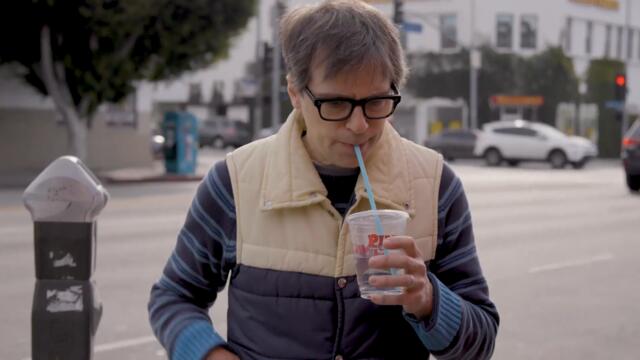 Fall Out Boy - Heartbreak Feels So Good (Official Video)