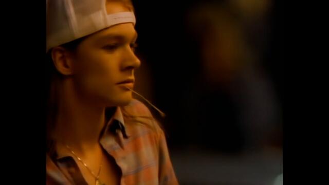 Guns N' Roses - Welcome To The Jungle