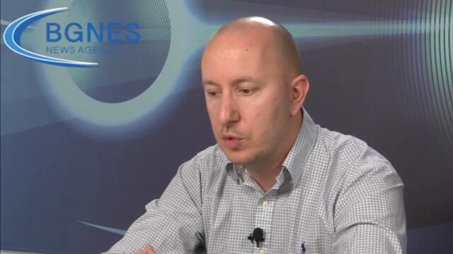 Кръстев: Лихвите ще растат, за да охладят икономиката