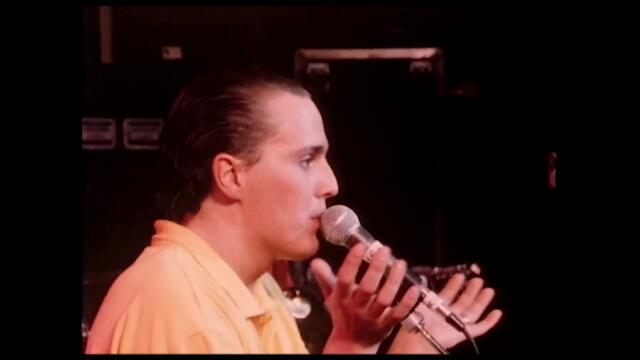 Tears For Fears - Everybody Wants To Rule The World (Official Archive Video)