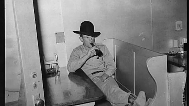 Nervous Norvus - The Blackout Song