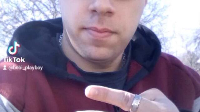 VID_53240319_094958_535