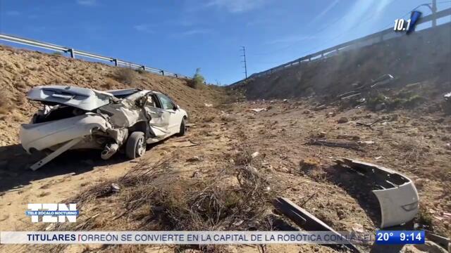 Cae a barranco con su auto en carretera a Zacatecas
