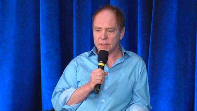 Teller explains why he remains silent on stage