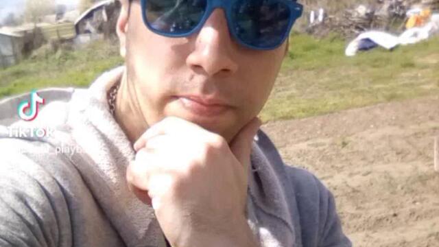 VID_32090227_051923_189