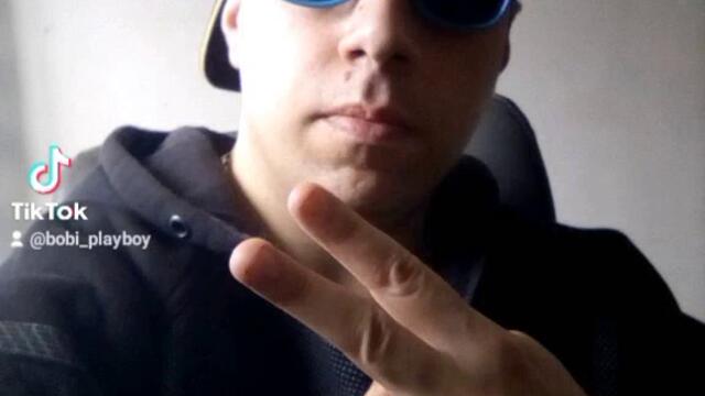 VID_20400511_143933_413