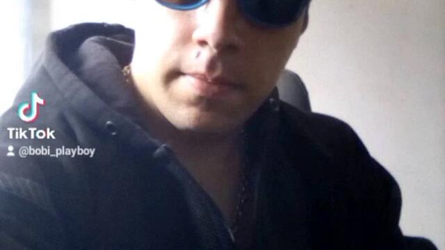 VID_20350616_221551_394