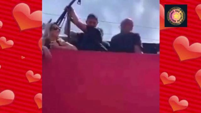 GUSTAVO MIOTO CANTA PRA ANA CASTELA E BEIJO ACONTECE!