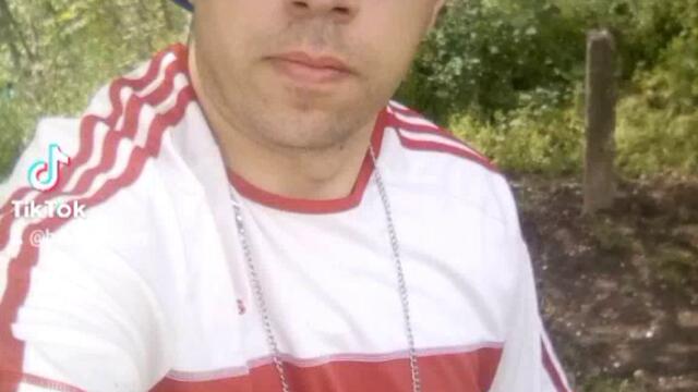 VID_52561221_045835_651