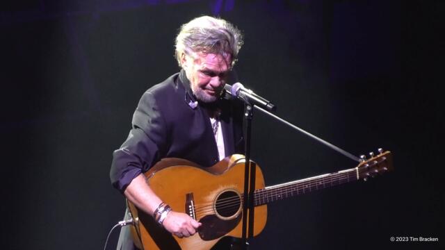John Mellencamp stops Jack & Diane to school the audience on songwriting, live in San Francisco (4K)