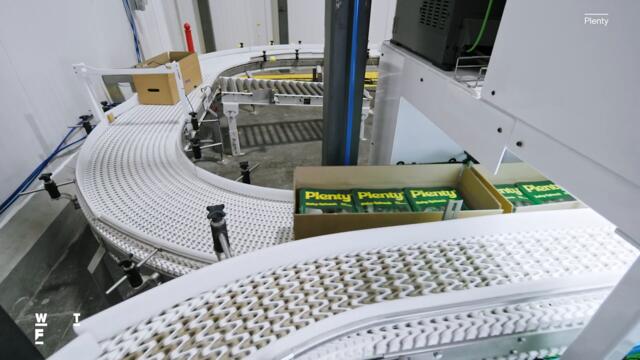 Inside a New Vertical Farm Full of Robots