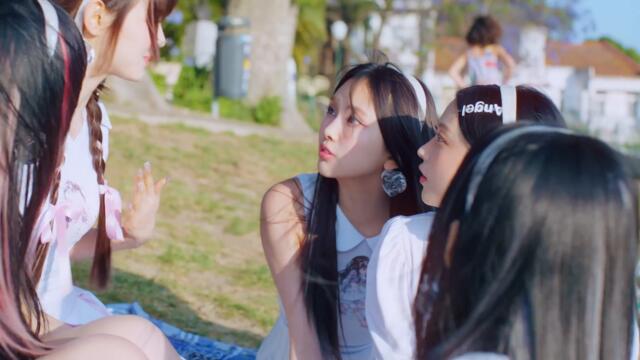 NewJeans (뉴진스) 'Super Shy' Official MV