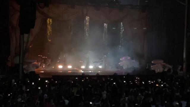 Melanie Martinez - "FAERIE SOIRÉE" [ending] (with Theremin solo) / "LIGHT SHOWER" @ STL (7-10-23)