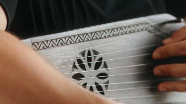 Saulius Petreikis - Eiliom susėdom / Lithuanian folk song