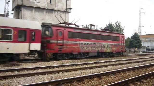 Пв 90101 с локомотив 42081 - Vbox7[via torchbrowser.com]