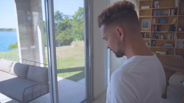 German_Barceló_Lilly_Goodman_Hoy_Te_Invito_A_Ser_Feliz_uaHFEW3SoO0