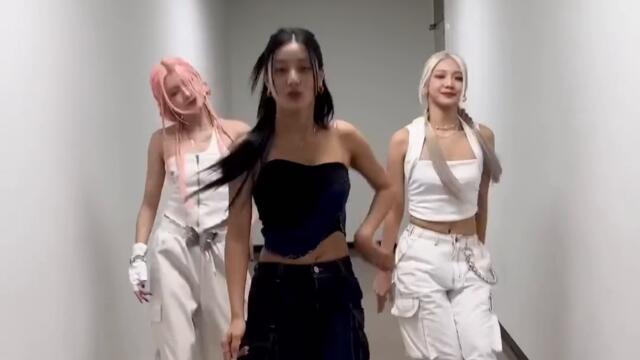 #KillinMeGood Challenge with #EVERGLOW #에버글로우 #온다 #ONDA #이런 #YIREN #TWICE #트와이스 #JIHYO #지효 #ZONE