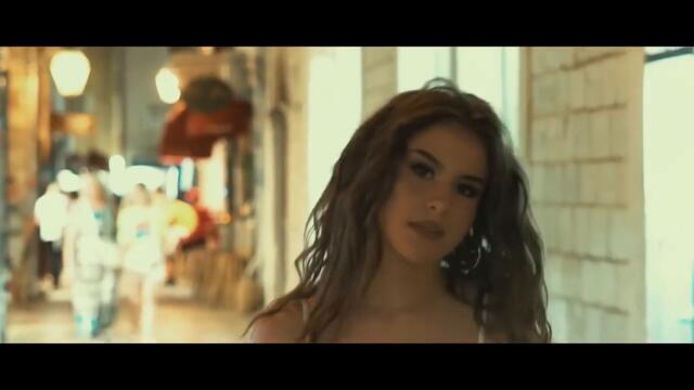 LANA VUKCEVIC -  PONEKAD • OFFICIAL VIDEO