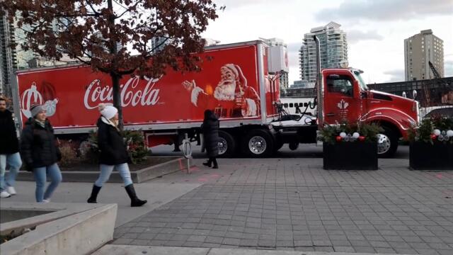a box called Christmas   #shortsyoutube #cocacolacaravan