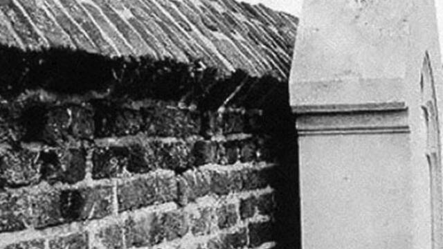 Graves of a Protestant Husband and His Catholic Wife