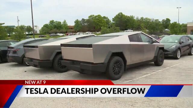 Hundreds of Tesla vehicles parked outside Chesterfield Mall. Why?