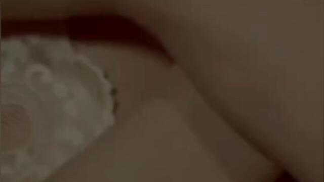 Иванина пак по цицки Big Brother 4 - 08 10 2008 - Vbox7[via torchbrowser.com]