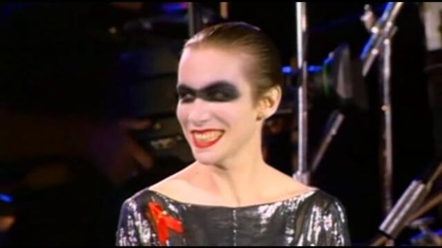 Queen & Annie Lennox  & David Bowie - Under Pressure - HD