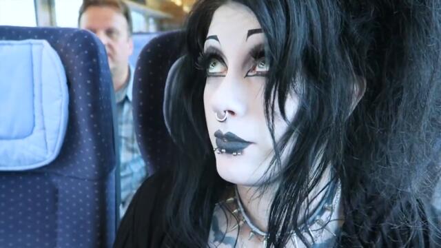 MEETINGS & MEANDERINGS Amsterdam Vlog 1!  Black Friday