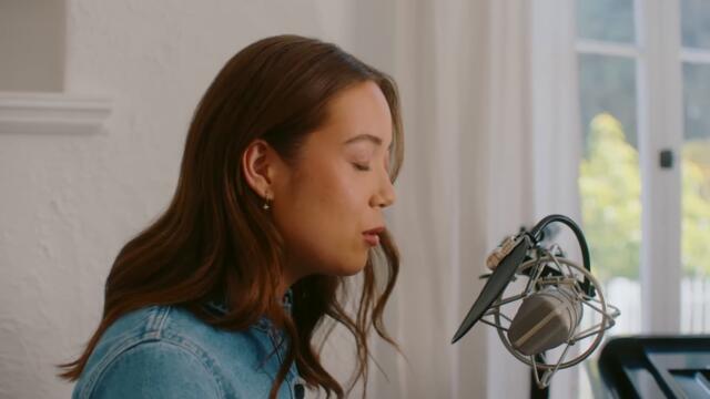 Laufey - Misty (Live From Home)