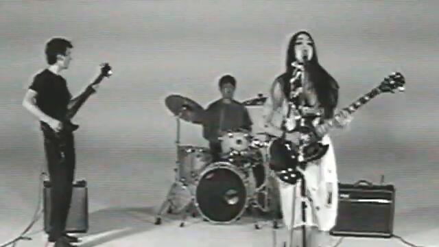 Devon Thompson- Sharp Teeth (Official Music Video)