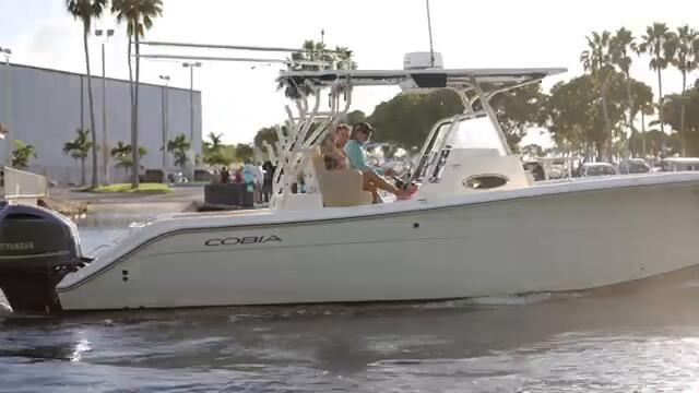 She Was Happy ! Not Anymore ! (Chit Show)