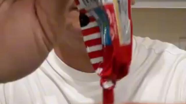 👂 ASMR DISNEY POPCAN MICKEY MOUSE CANDY FROM JAPAN COKA-COLA FLAVOR AND EATING SOUNDS 👂#shorts